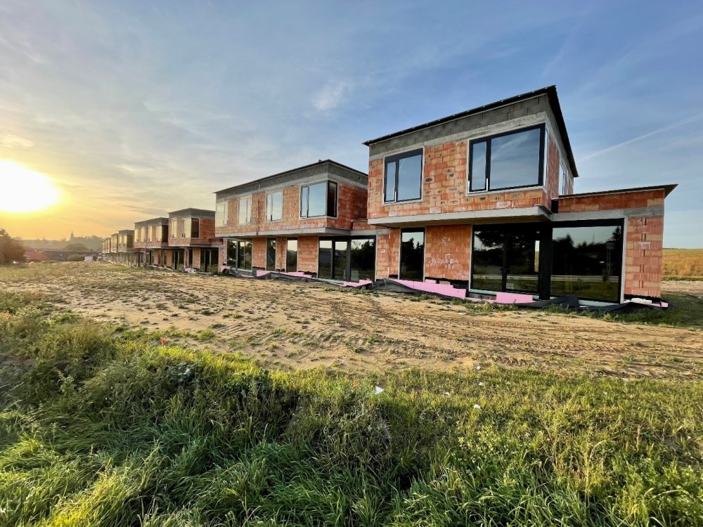 Luxusní domy v projektu Rezidence Brodce mají hotové hrubé stavby