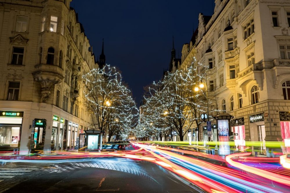 Pařížská street - go for luxury Christmas shopping
